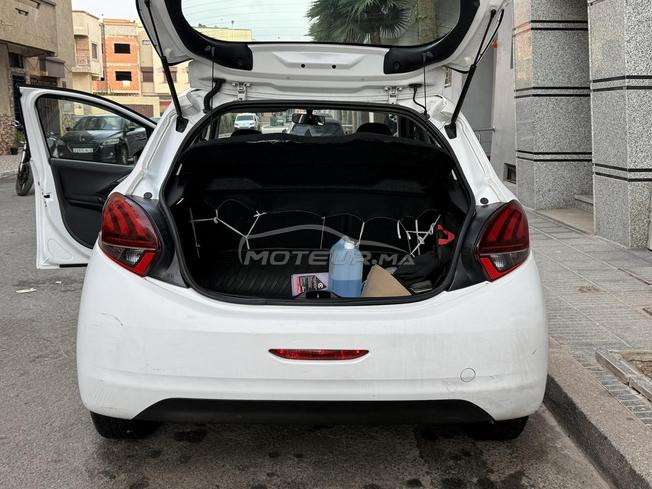 peugeot 208 M 2018