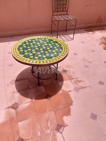 Table ronde en zellige marocain, fait main - 2