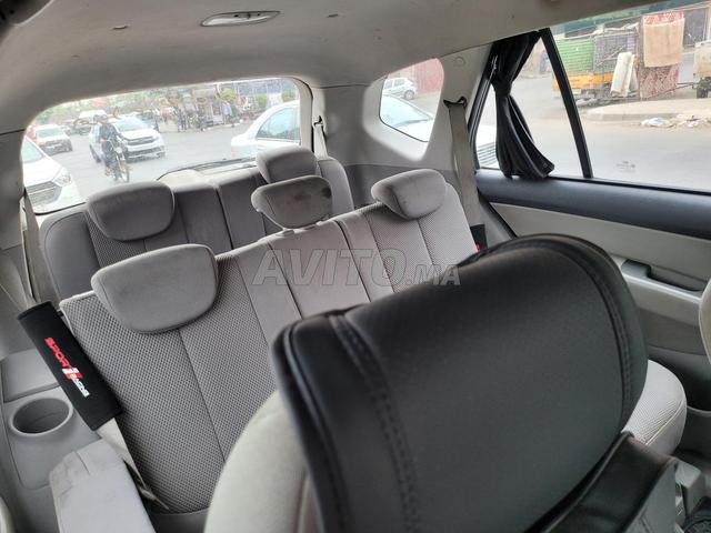 Kia Carens - 2
