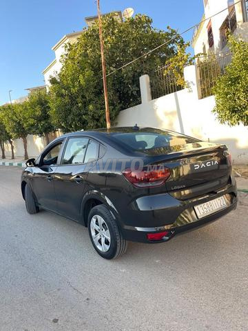 Dacia Logan très neuve - 2