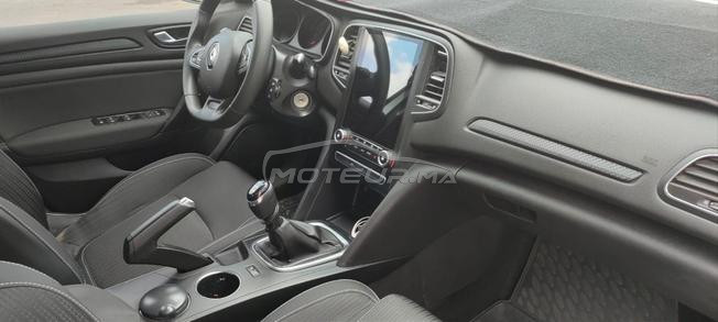 Peugeot 208 avec un très bon état 