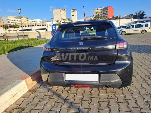Peugeot 208 en très bon état