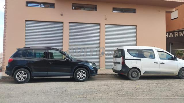 Local commercial à louer avec deux façades dans un emplacement de choix