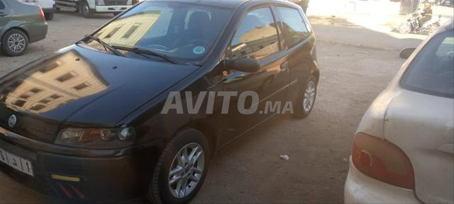 Fiat Punto Essence Manuelle 2000 à Khouribga - 2