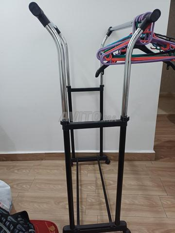 Porte-vêtements à vendre - 2