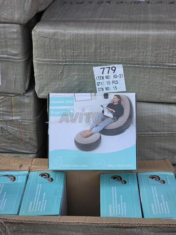 Asseyez-vous confortablement avec ce fauteuil gonflable élégant. - 2