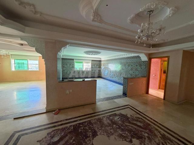 Appartement à vendre, superficie 216 m², quartier Al Wifak, Témara
