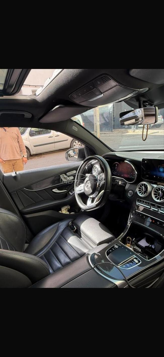 je met en vente ma voiture glc de 300 