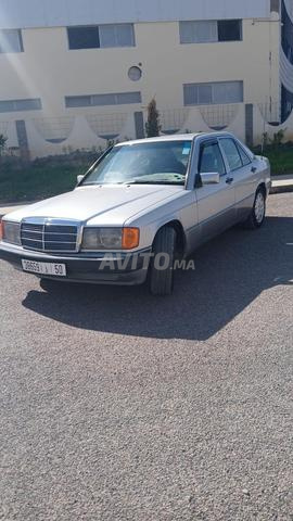 Mercedes 190 - 2
