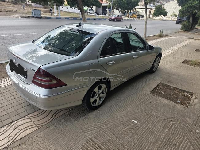 Mercedes-Benz 220 Diesel Automatique 2004 à Nador