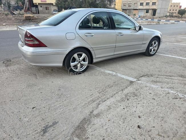 Mercedes-Benz 220 Diesel Automatique 2004 à Nador