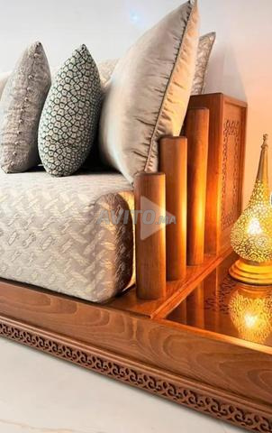 Fabrication de salons marocains en bois avec lettres - 2
