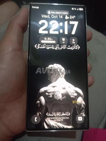 S23 ULTRA nouveau téléphone encore sous garantie, prix négociable