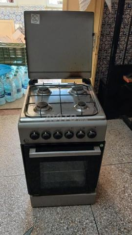 Cuisinière à gaz avec four intégré