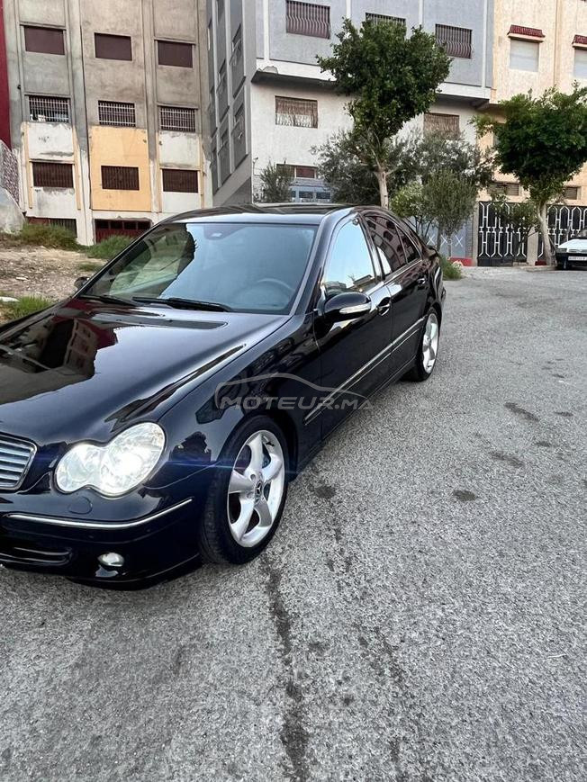 Mercedes-Benz 220 Diesel Automatique 2004 à Tanger