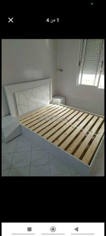 Lit LED avec deux tables de chevet - 2