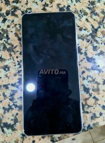 SAMSUNG S21 5G EN TRÈS BON ÉTAT