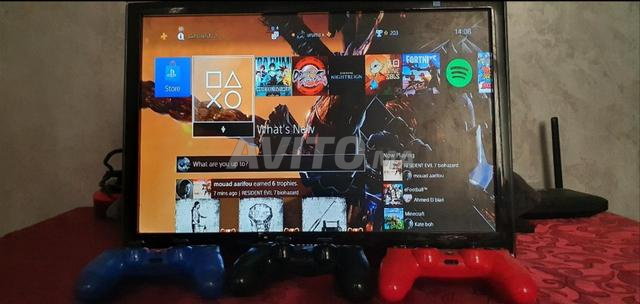 PS4 Slim avec 2 manettes - 2