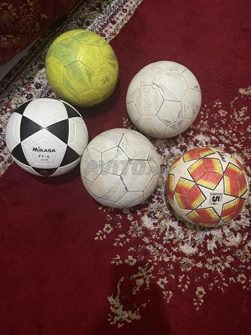 خمس كرات من حجم 5 كبيرة للرياضة ولعب كرة القدم  - 2