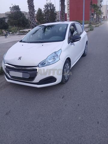 Peugeot 208 - 2