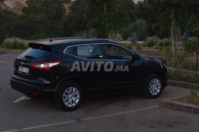 À VENDRE NISSAN QASHQAI 2017 EXCELLENT ÉTAT - 2