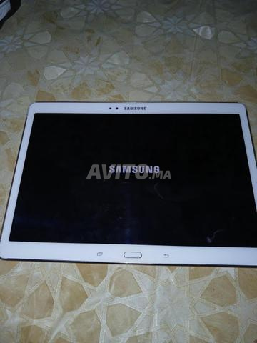 Magnifique tablette Samsung 10 pouces - 2