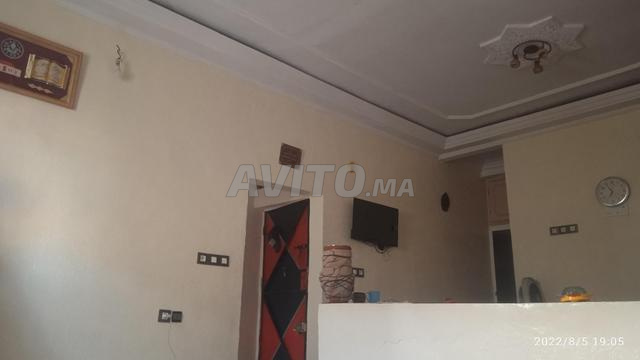 Appartement composé d'un salon, séjour, salle de bain, 2 chambres et balcon