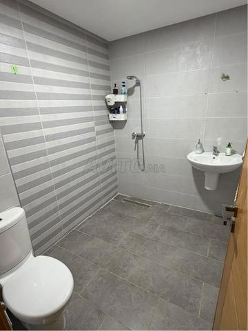 Appartement à louer 75 m² à Bouskoura - 2