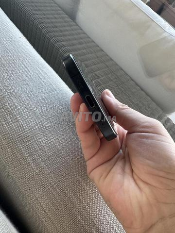 À vendre iPhone 17 Pro Max 256 Go très bon état - 2