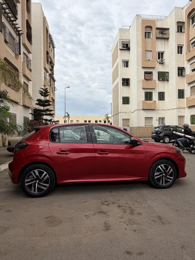 Peugeot 208 tout option 