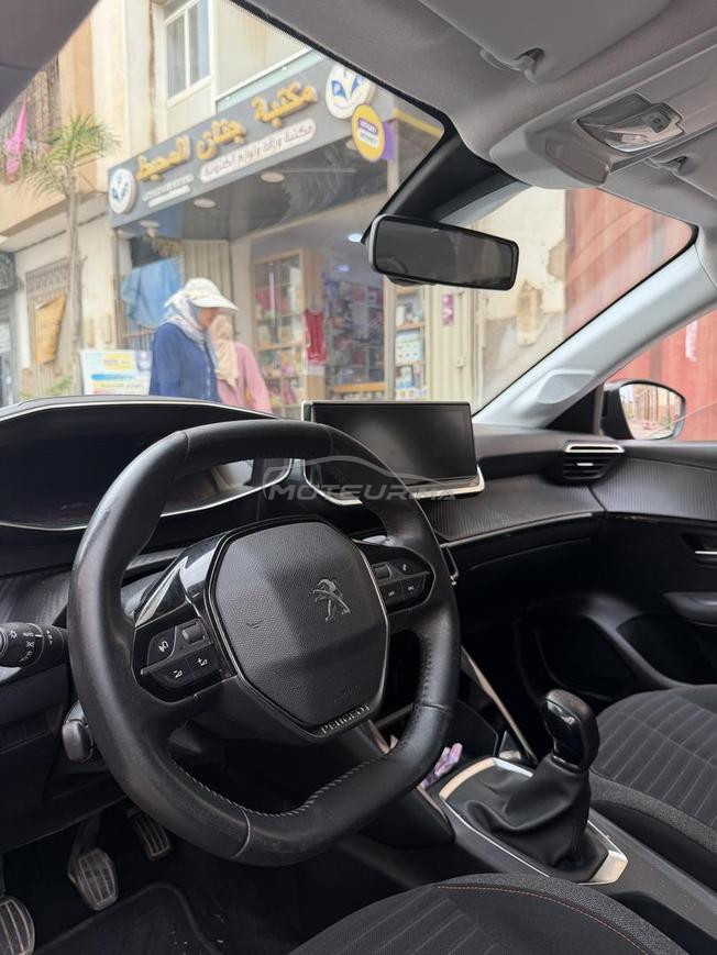 Peugeot 208 tout option 