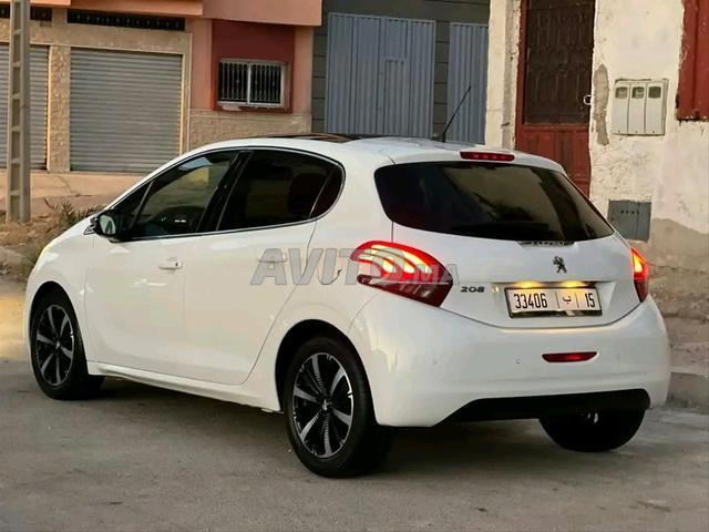 Peugeot 208 manuelle - 2