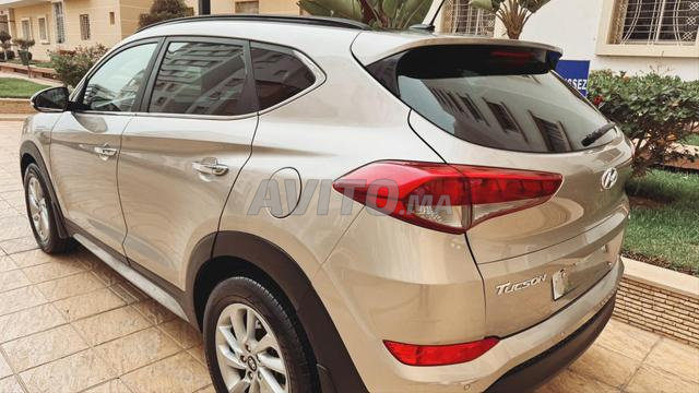 Hyundai Tucson - 2