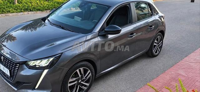 Peugeot 208 Diesel Auto 2023 à Salé TT options - 2