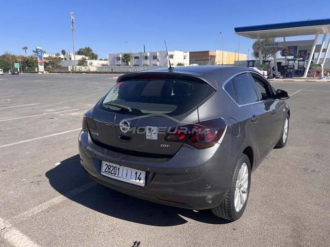 • À VENDRE - Opel Astra J 1.7 CDTI 2012