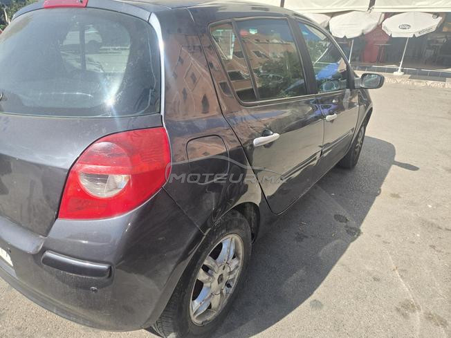 Clio 3 diesel 6 chv toutes options 