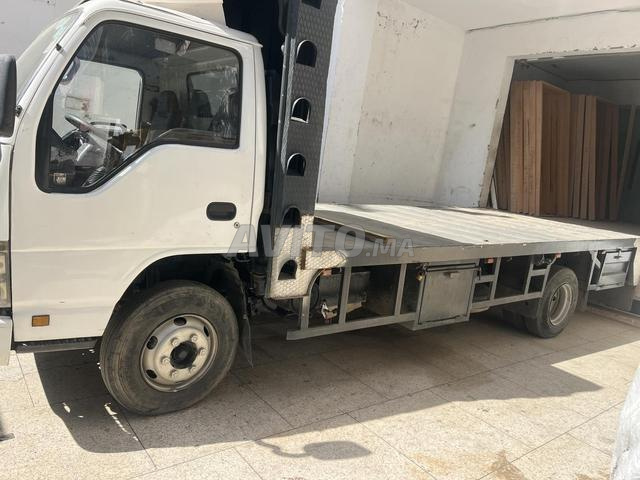 Camion plateau Isuzu 8T - 2