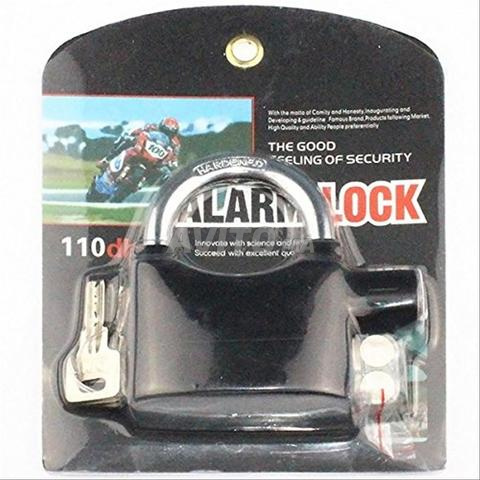 Antivol pour moto avec alarme anti-vol