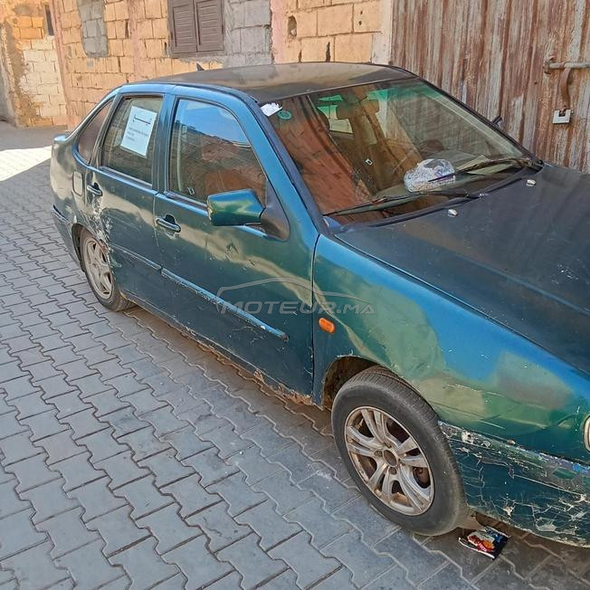 سيارة بحالة جيدة 