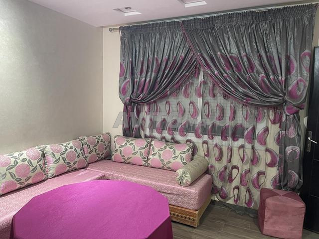 Salon complet avec hijab et table - 2