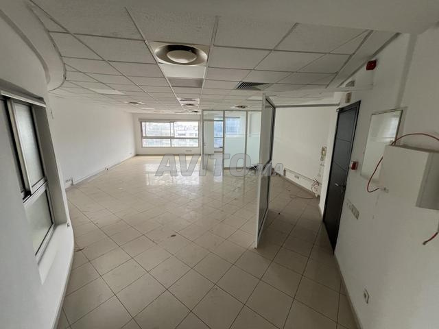 Bureau 104 m² climatisé, 2 façades – Centre-ville