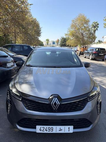 Renault Clio Essence Automatique 2025 à Rabat - 2