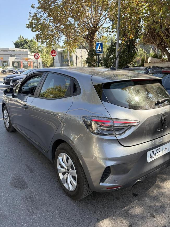 Renault Clio Essence Automatique 2025 à Rabat