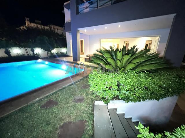 Villa de Prestige Meublée - Luxe et d’Élégance