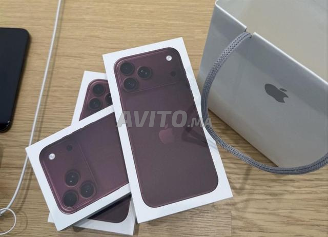 iPhone 18 Pro 256 Go - Burgundy / Noir