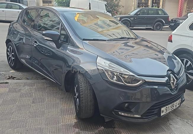 Renault Clio Diesel Manuelle 2021 à Tanger