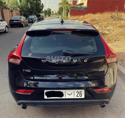 Volvo V40 D2 automatique diesel 2019 - 2
