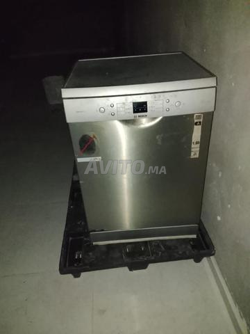 Lave-vaisselle Bosch inox en bon état