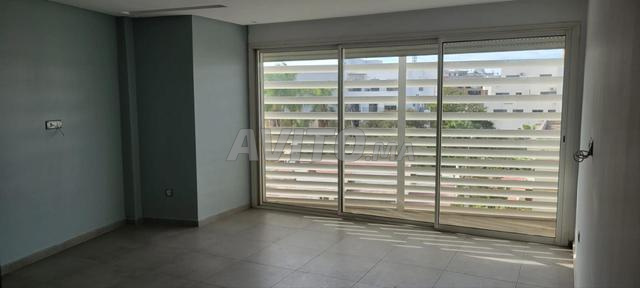 À LOUER très joli appartement vide à Riviera