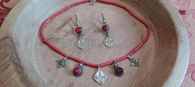 Collier avec anciennes boucles d'oreilles berbères - 2